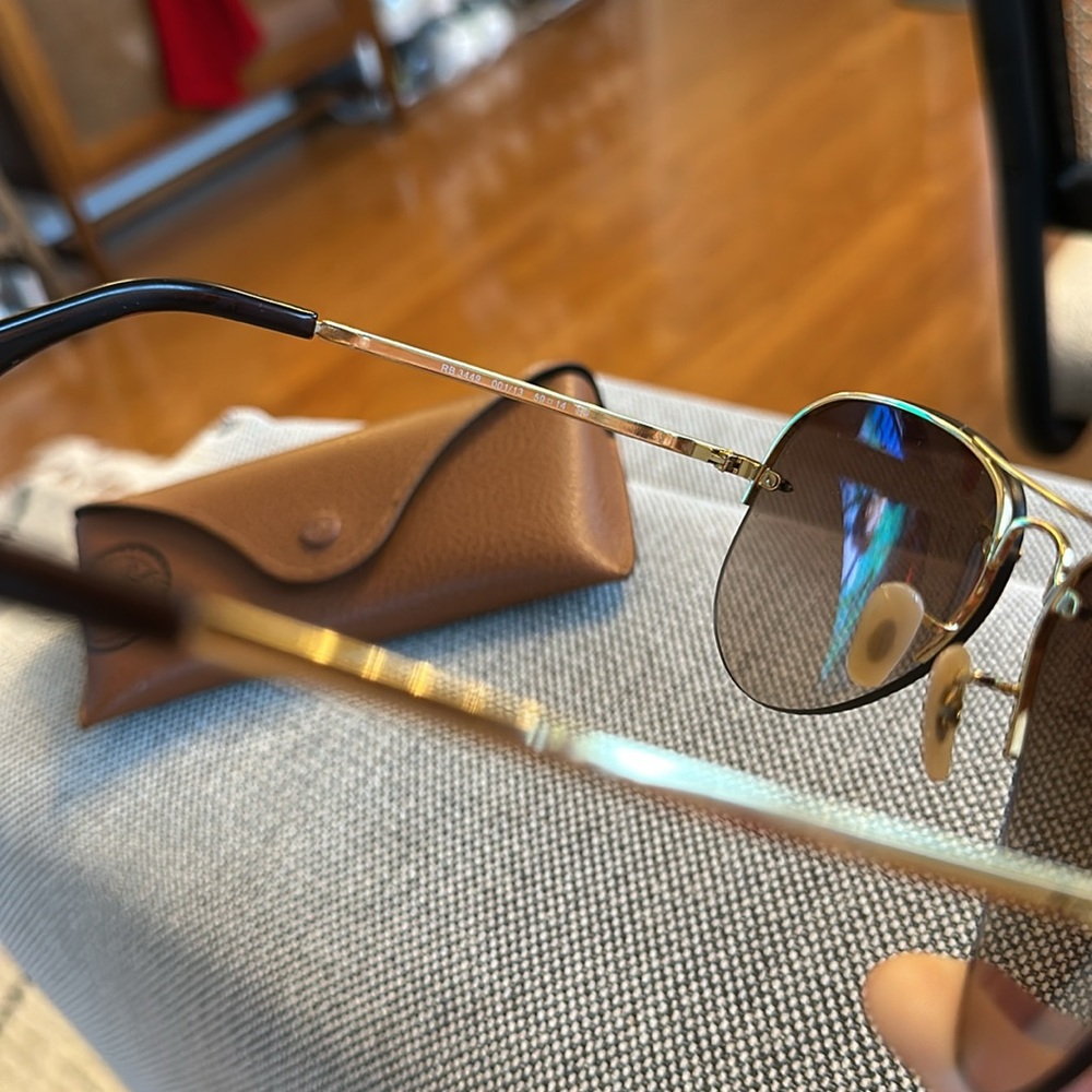 Ray-Ban Aviators Sunglasses - Picture 3 of 6
